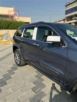 جیپ گراند شیرۆکی